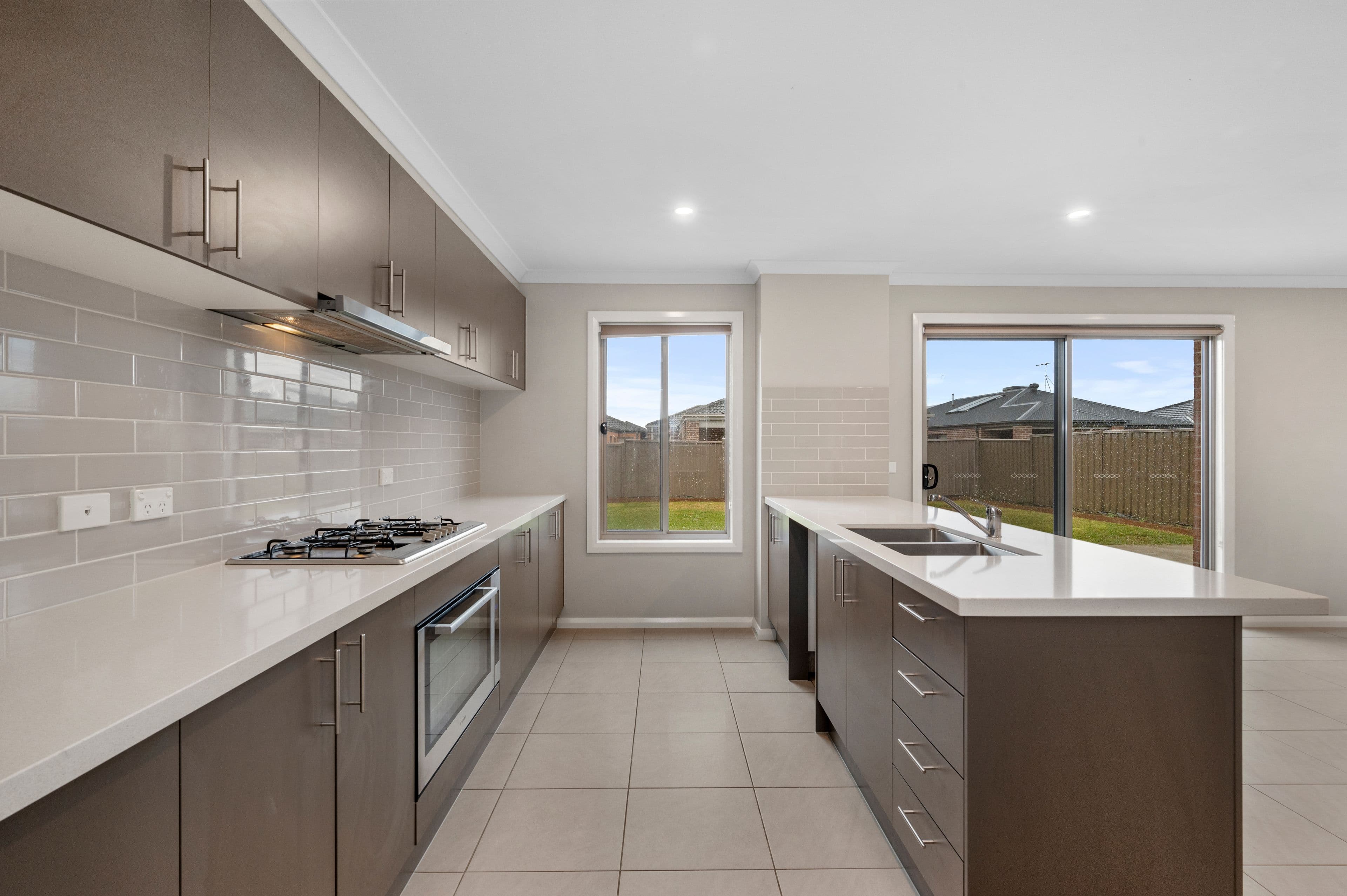 8 Sapphire Road, COBBLEBANK VIC 3338, Cobblebank - Thumbnail 4