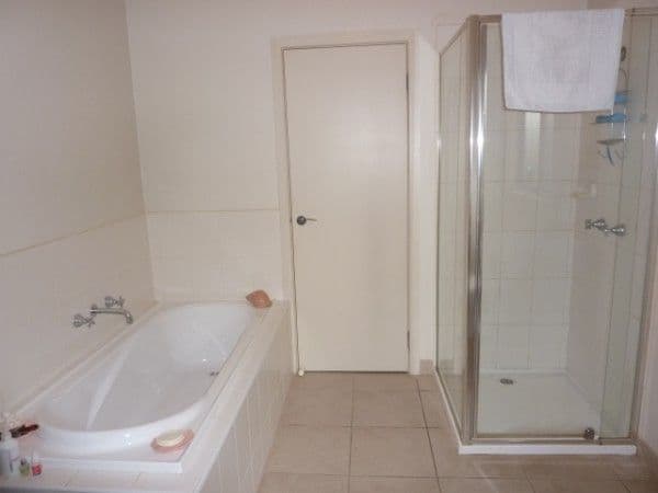 12 Homestead Road, Eltham, Eltham - Thumbnail 4
