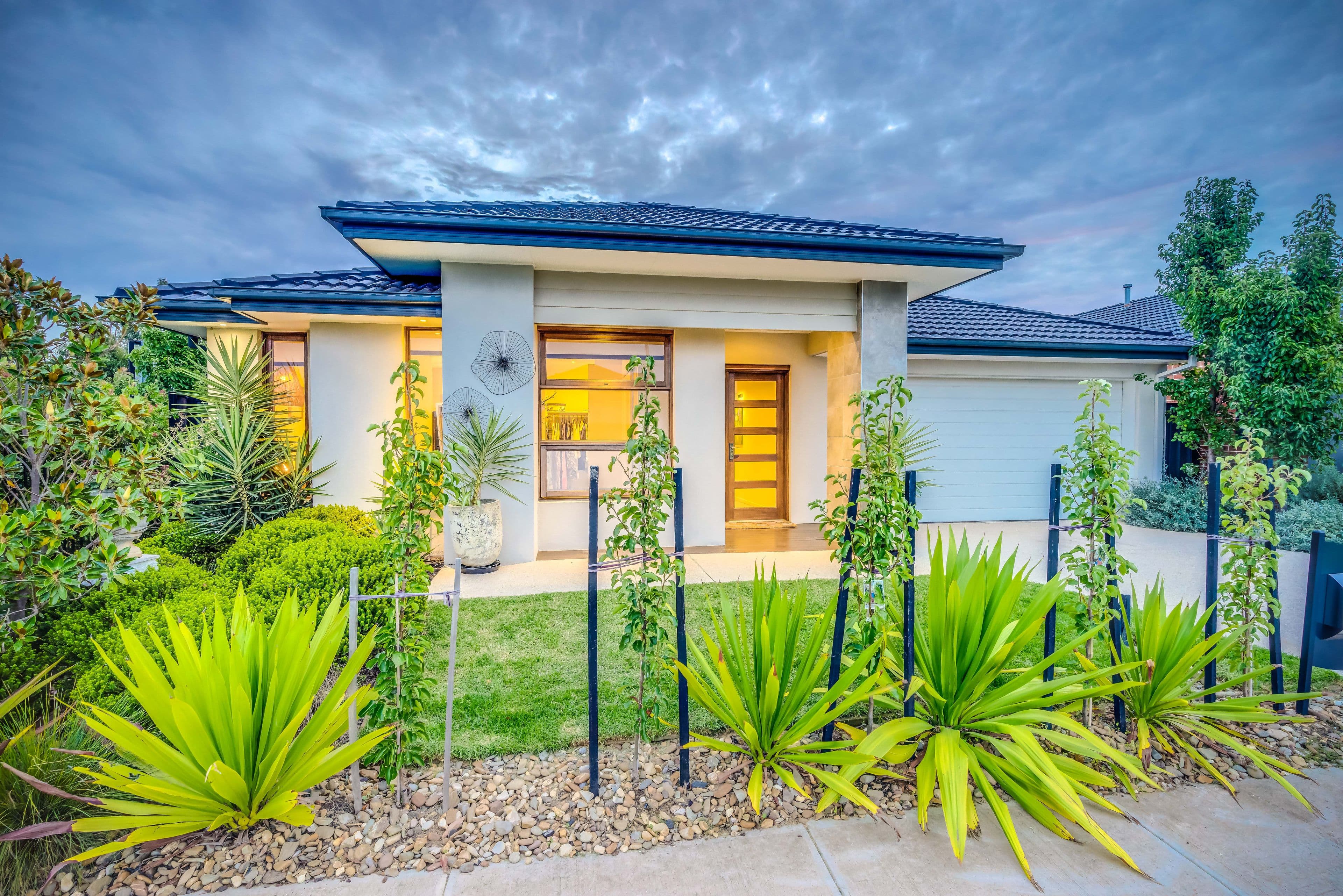 9 Everholme Drive, Truganina VIC 3029, Truganina - Thumbnail 2