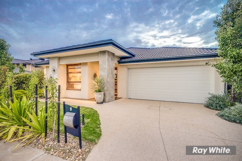 9 Everholme Drive, Truganina VIC 3029, Truganina - Thumbnail 4