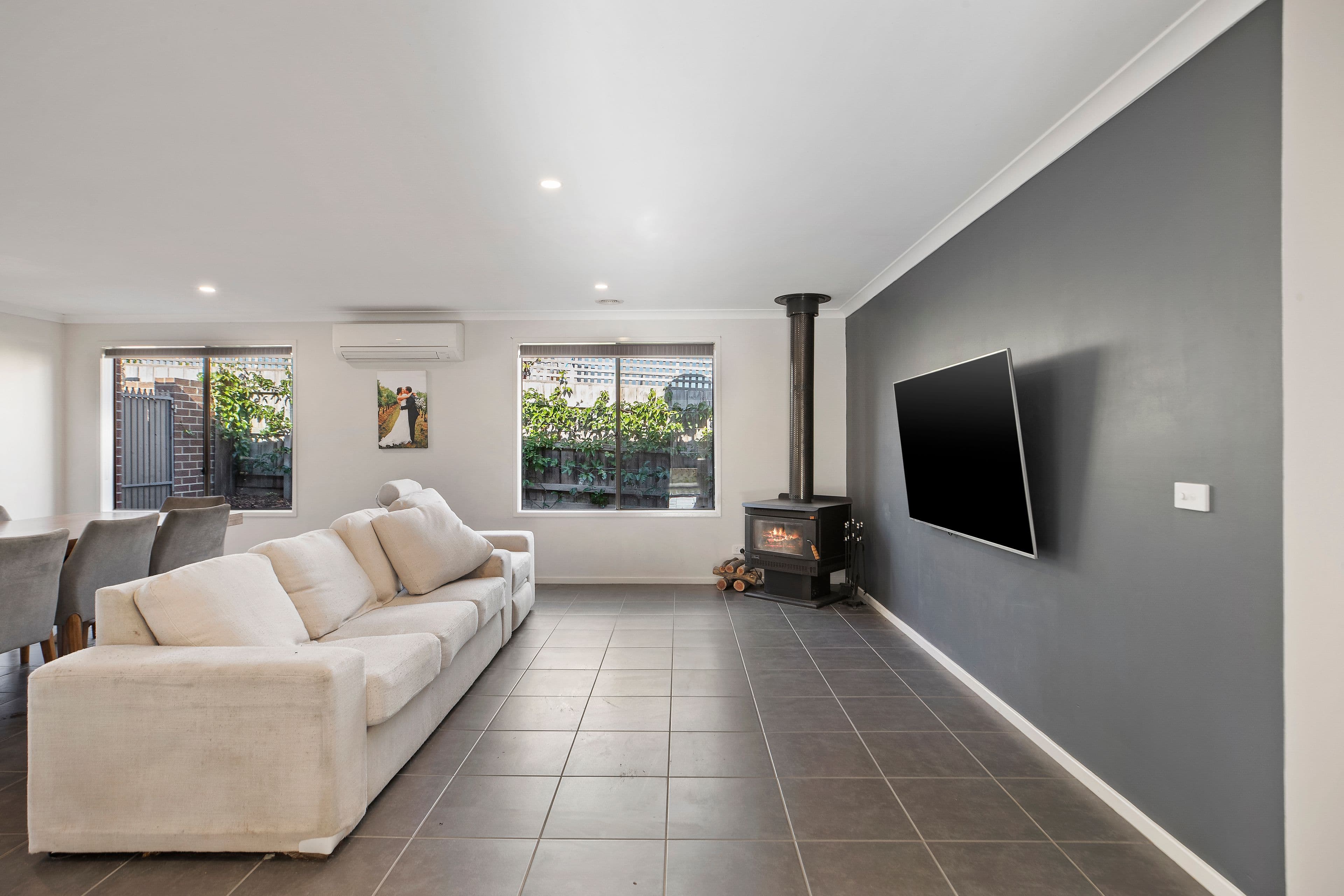 12 Jessica Drive, Hampton Park VIC 3976, Hampton Park - Thumbnail 3