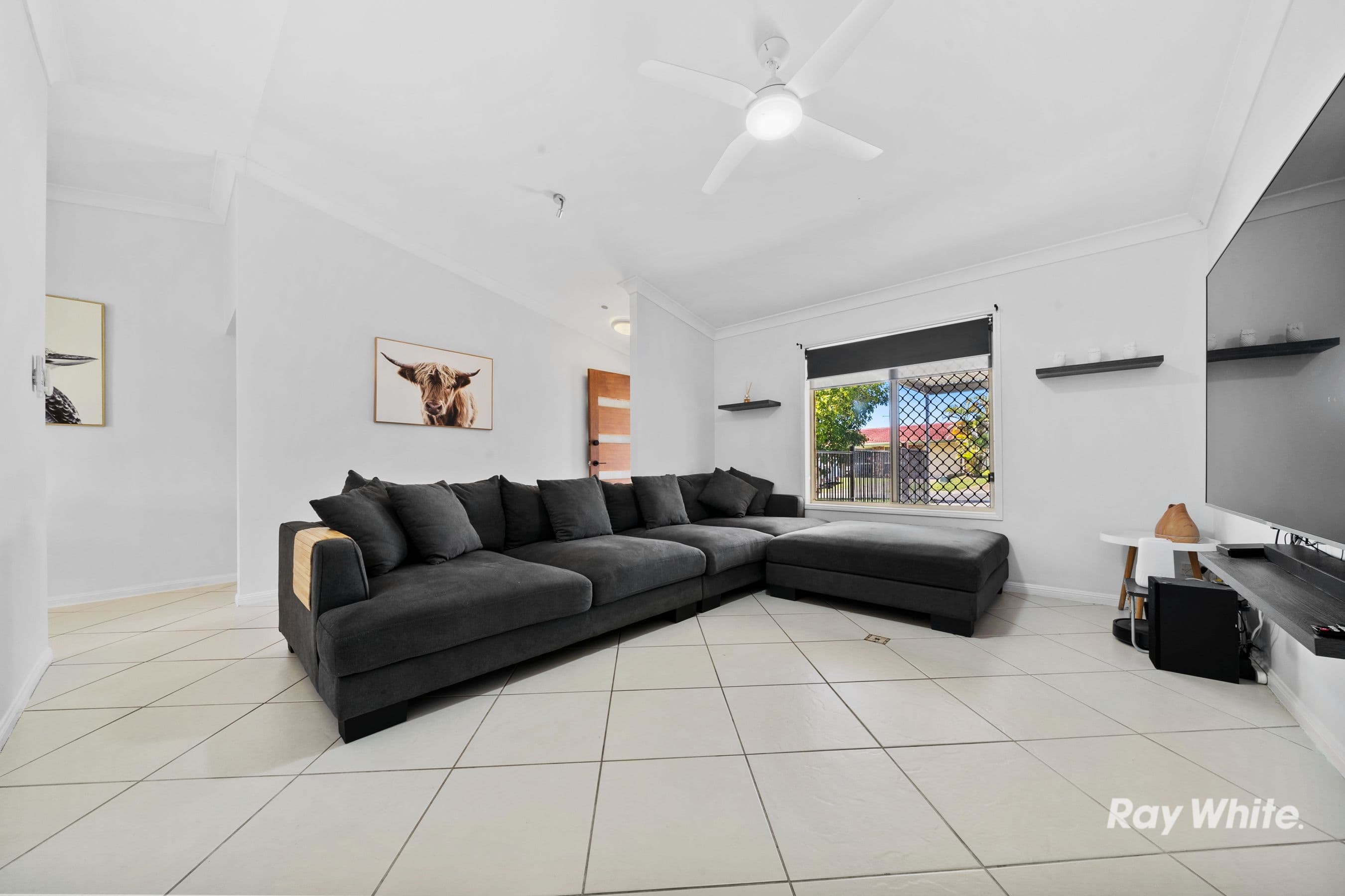 4 Solandra Circuit, Regents Park QLD 4118, Regents Park - Thumbnail 2