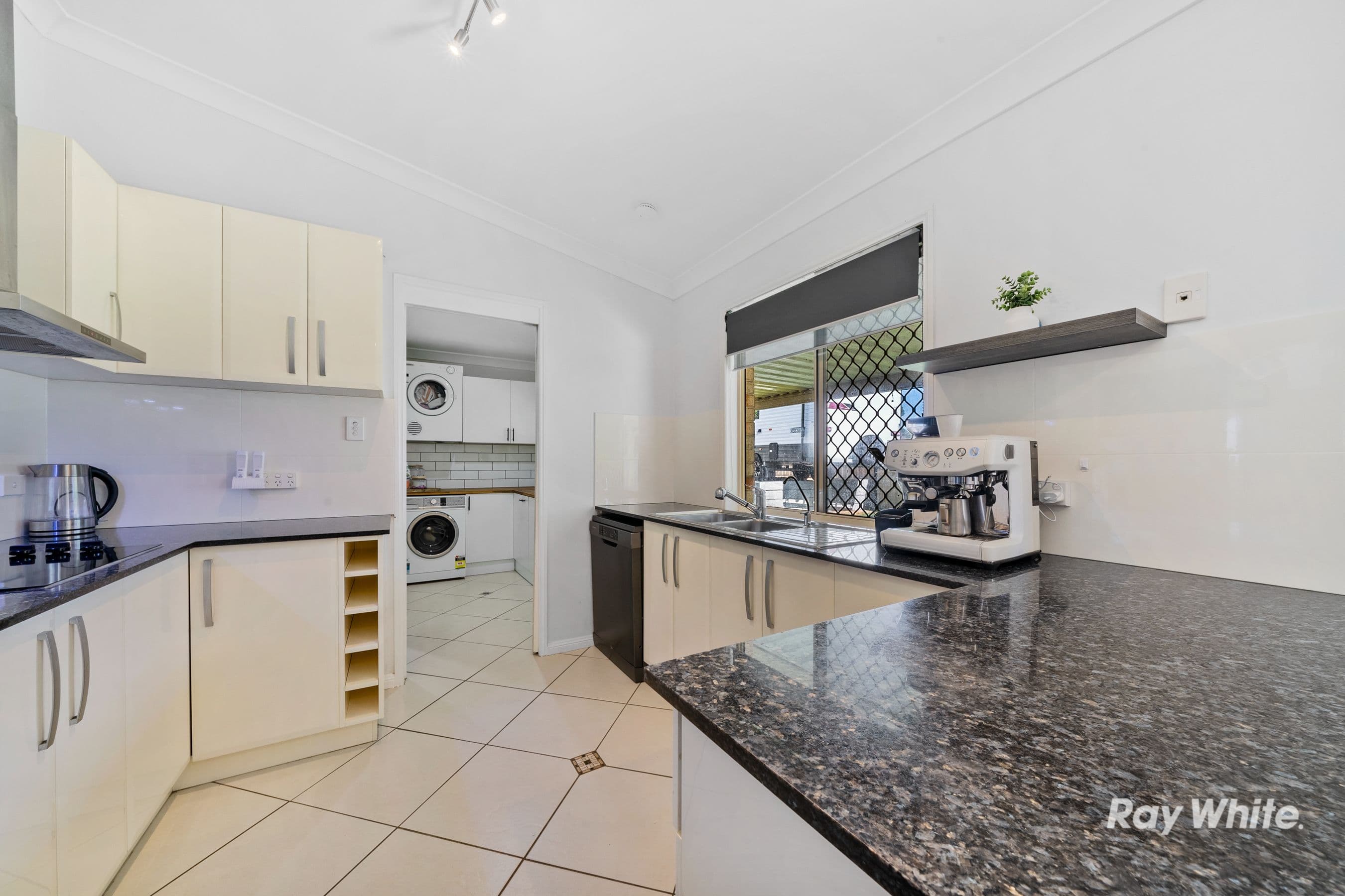 4 Solandra Circuit, Regents Park QLD 4118, Regents Park - Thumbnail 6