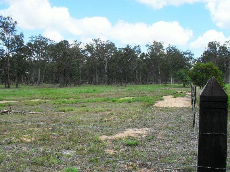62 Tara Avenue, NANANGO QLD 4615, Nanango - Thumbnail 2