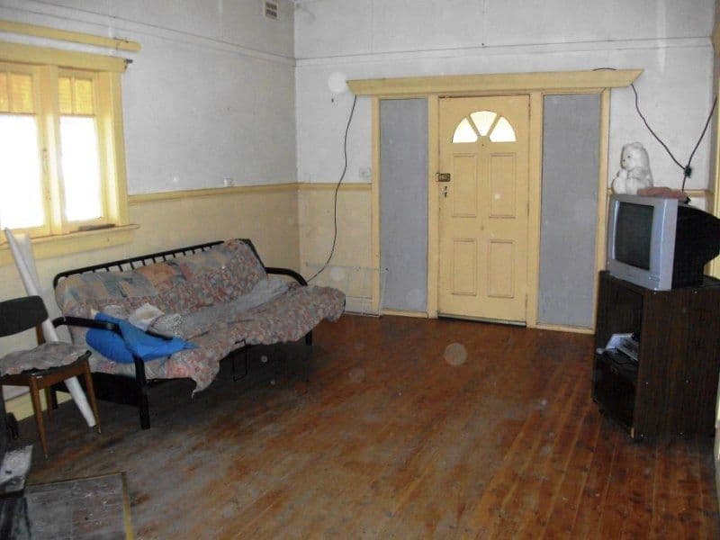 23 Melrose Street, CONDOBOLIN NSW 2877, Condobolin - Thumbnail 2