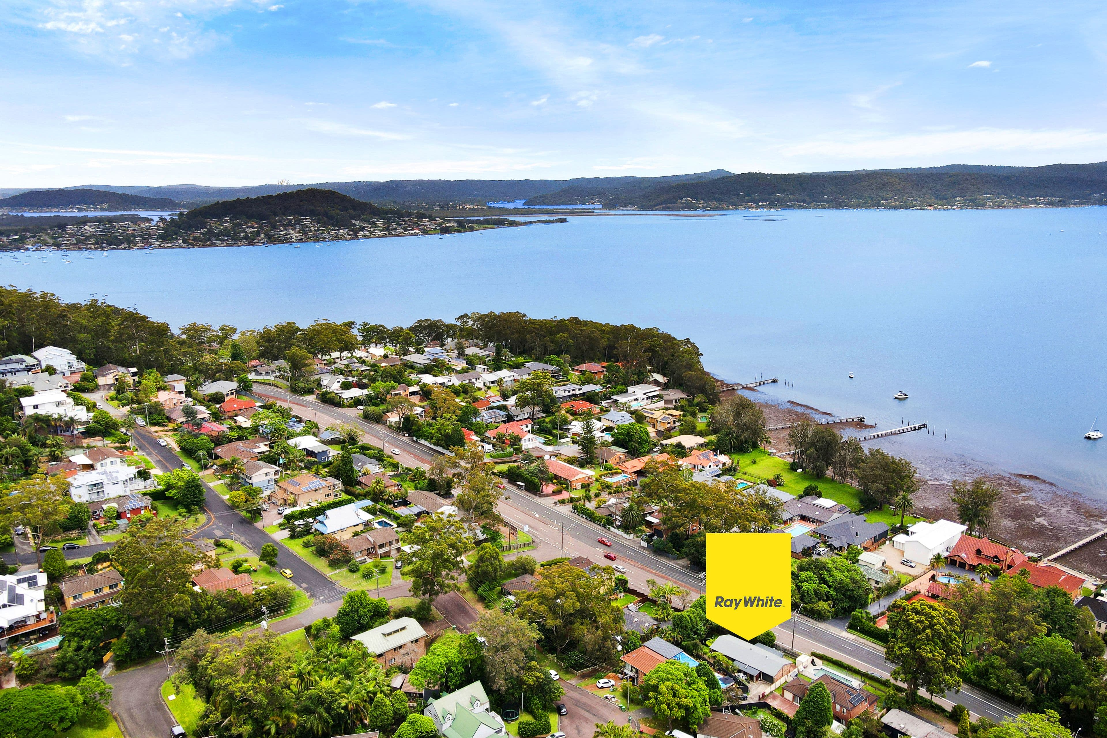 8 Cudgee Close, Green Point NSW 2251, Green Point - Thumbnail 2