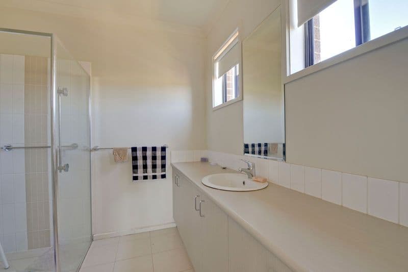 7 Hamlet Drive, TRARALGON VIC 3844, Traralgon - Thumbnail 3