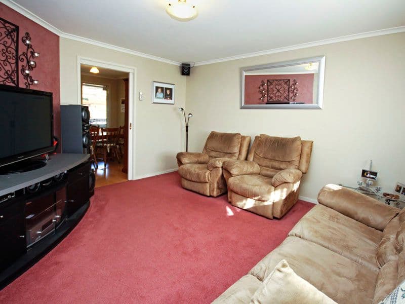 34 Filipi Drive, ST ALBANS PARK VIC 3219, St Albans Park - Thumbnail 2