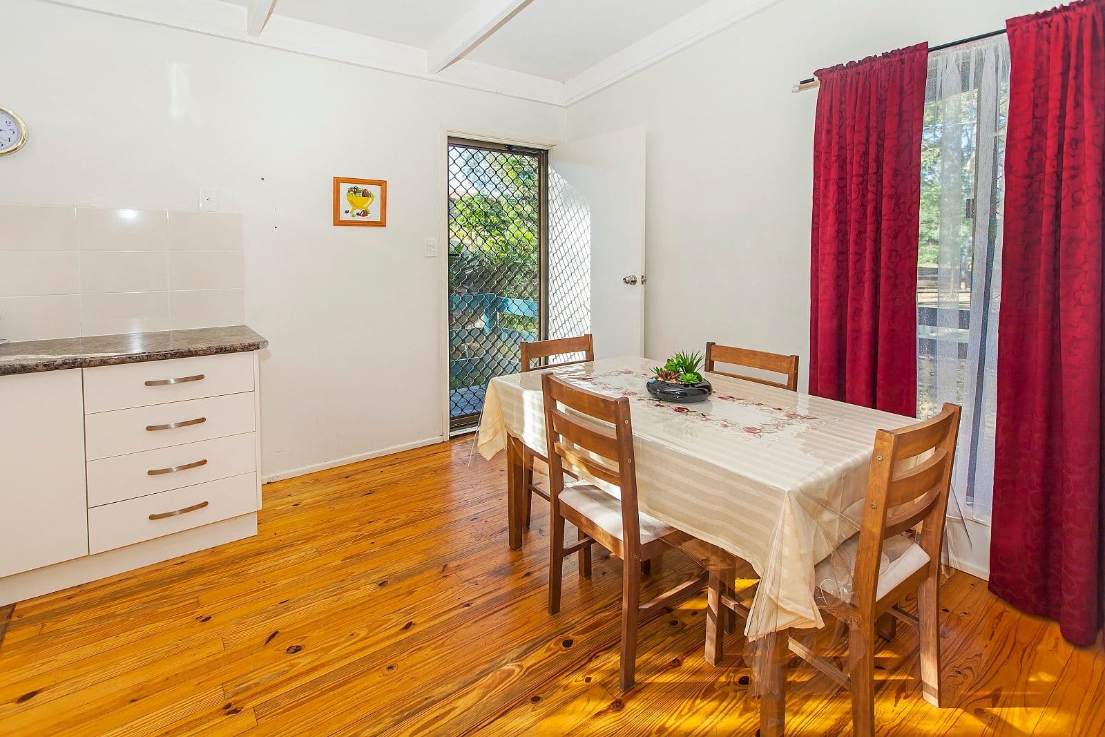 11 Ronald Street, BUNDAMBA QLD 4304, Bundamba - Thumbnail 5