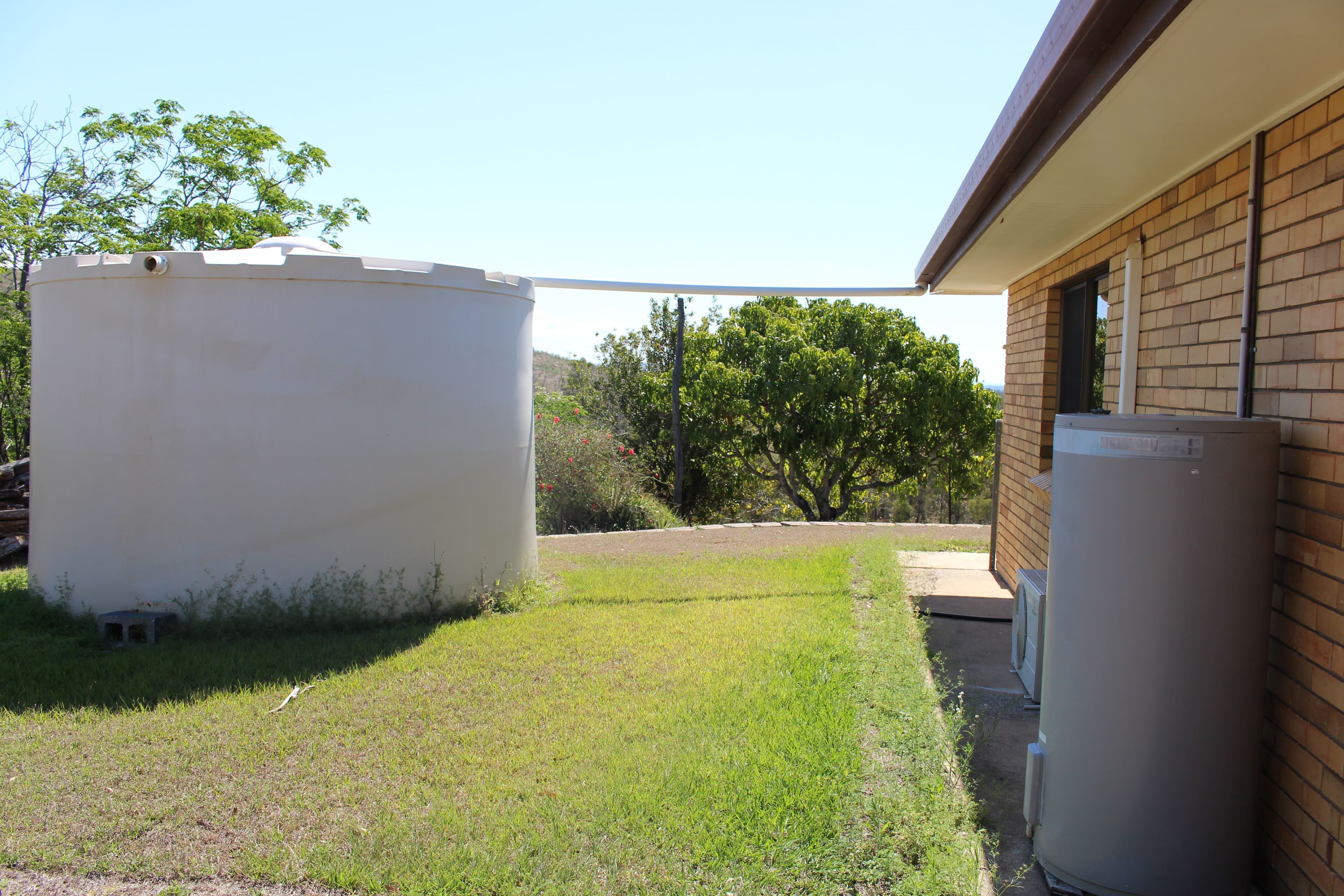 7 Davis Street, Mount Larcom QLD 4695, Mount Larcom - Thumbnail 5