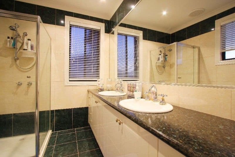 13 University Drive, MILL PARK VIC 3082, Mill Park - Thumbnail 5