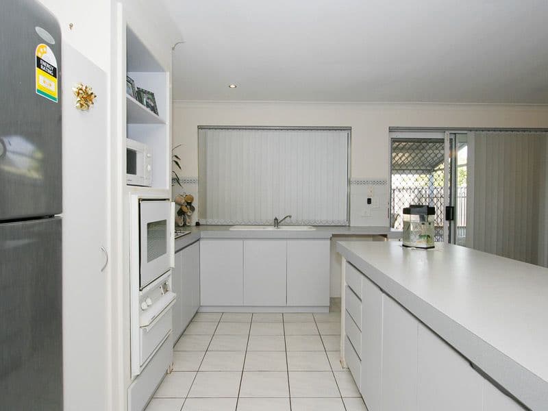 12 Myrtle Court, THORNLIE WA 6108, Thornlie - Thumbnail 8