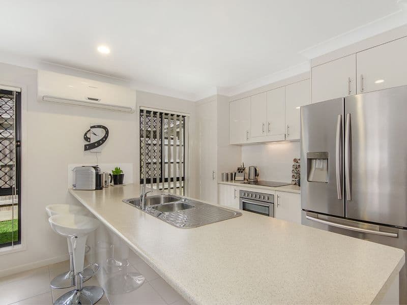 10 Aldgate Crescent, Pacific Pines QLD 4211, Pacific Pines - Thumbnail 2