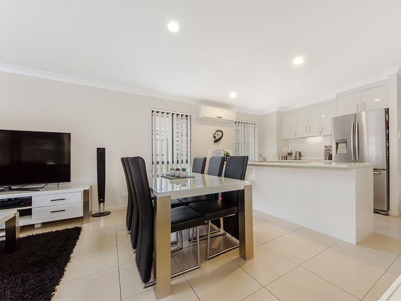 10 Aldgate Crescent, Pacific Pines QLD 4211, Pacific Pines - Thumbnail 3