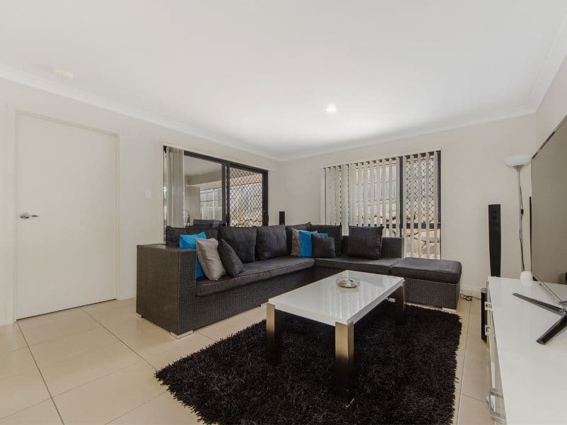 10 Aldgate Crescent, Pacific Pines QLD 4211, Pacific Pines - Thumbnail 4