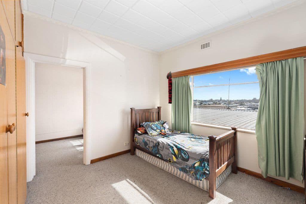 2 Warren Street, Mount Gambier SA 5290, Mount Gambier - Thumbnail 3