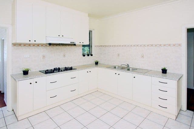 37 Henty Street, RESERVOIR VIC 3073, Reservoir - Thumbnail 3