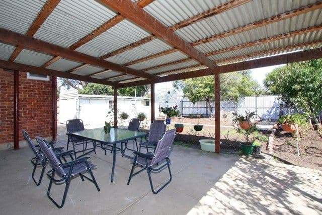 37 Henty Street, RESERVOIR VIC 3073, Reservoir - Thumbnail 4