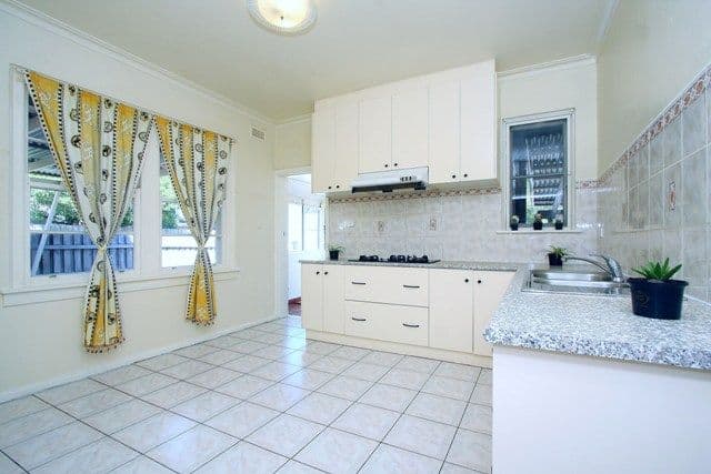 37 Henty Street, RESERVOIR VIC 3073, Reservoir - Thumbnail 8