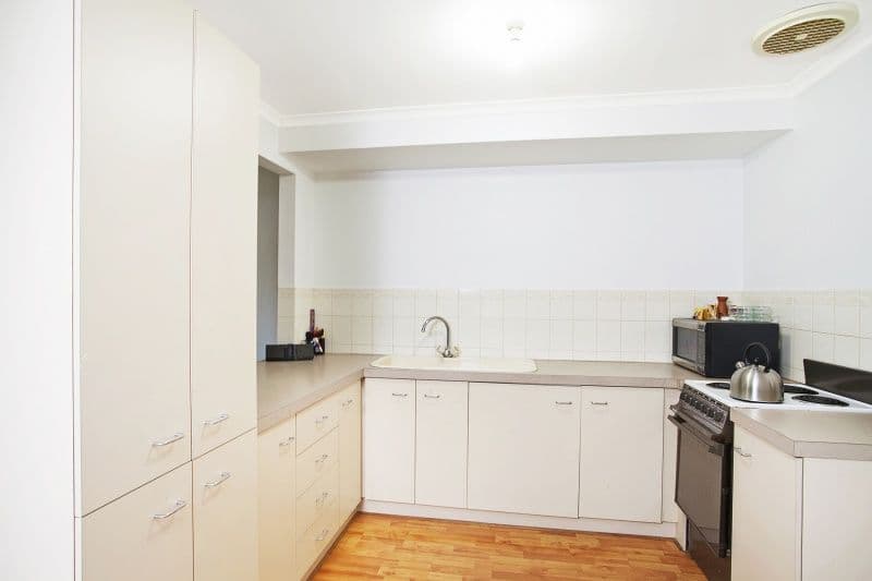 1-3 McIntosh Court, ASPENDALE GARDENS VIC 3195, Aspendale Gardens - Thumbnail 4