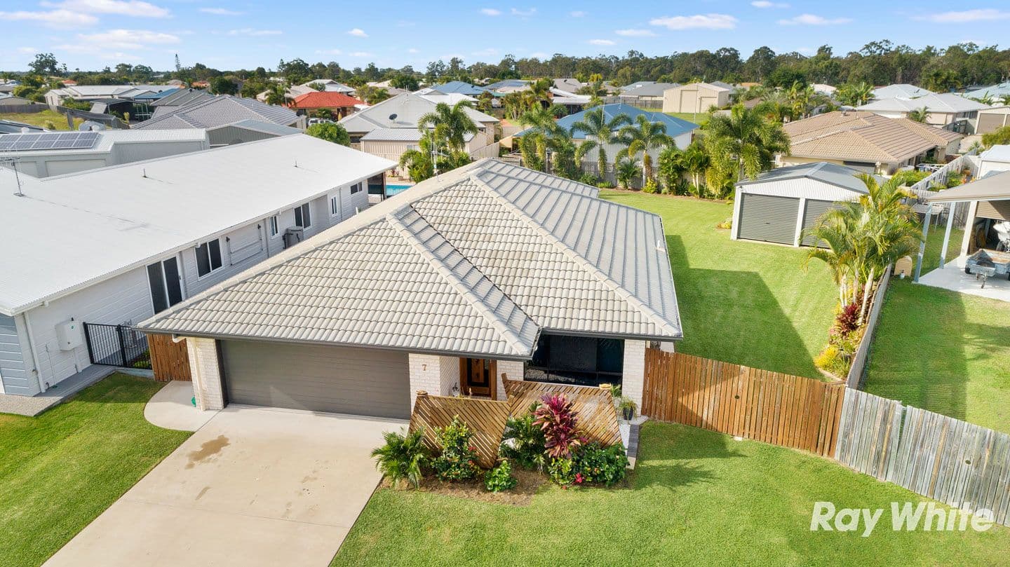 7 Noeme Street, Burrum Heads QLD 4659, Burrum Heads - Thumbnail 2