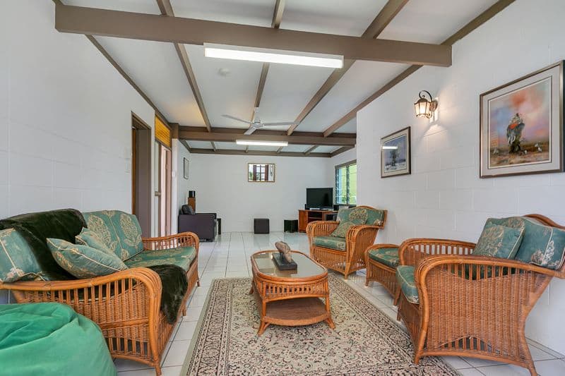 12 Duignan Street, Whitfield QLD 4870, Whitfield - Thumbnail 3