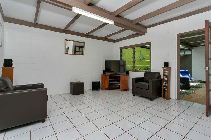 12 Duignan Street, Whitfield QLD 4870, Whitfield - Thumbnail 4