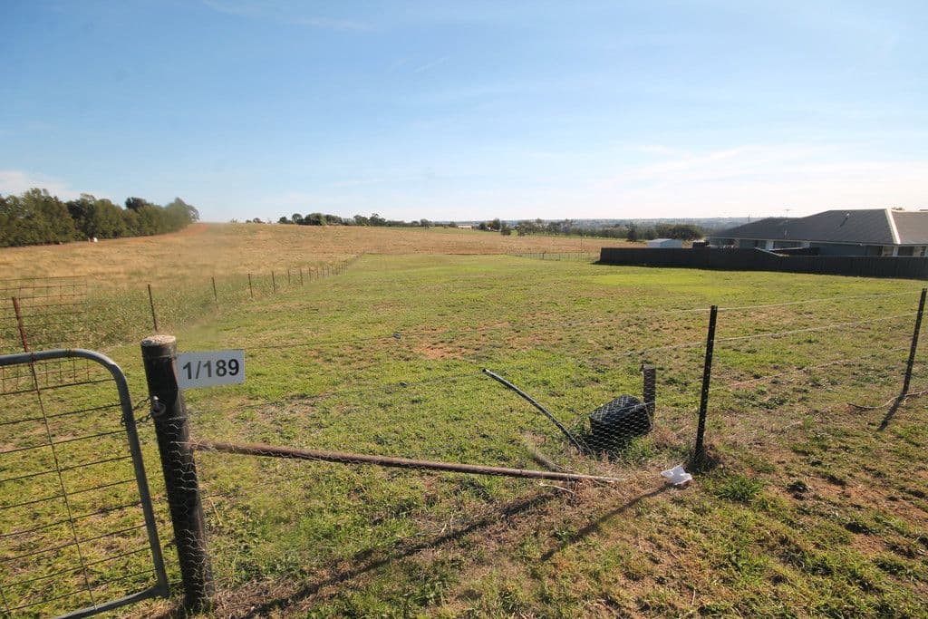189 Henry Lawson Way, Young NSW 2594, Young - Image 1