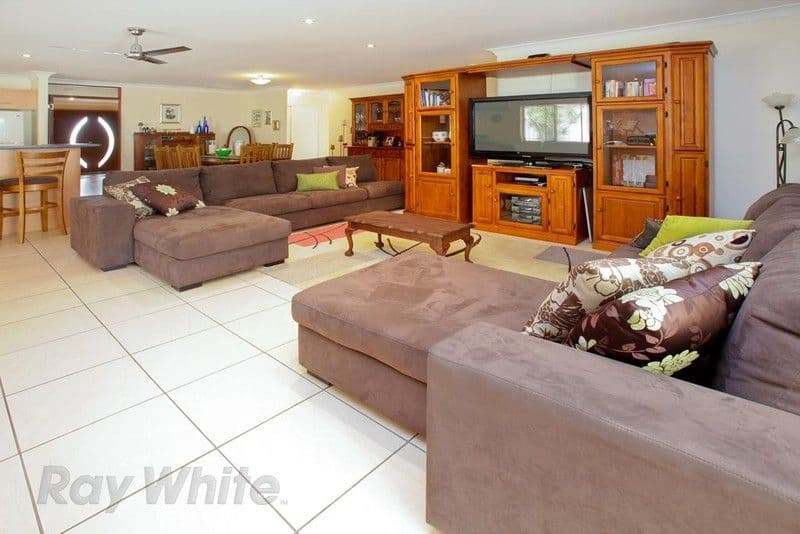 34 Woodbine Avenue, CAMIRA QLD 4300, Camira - Thumbnail 3