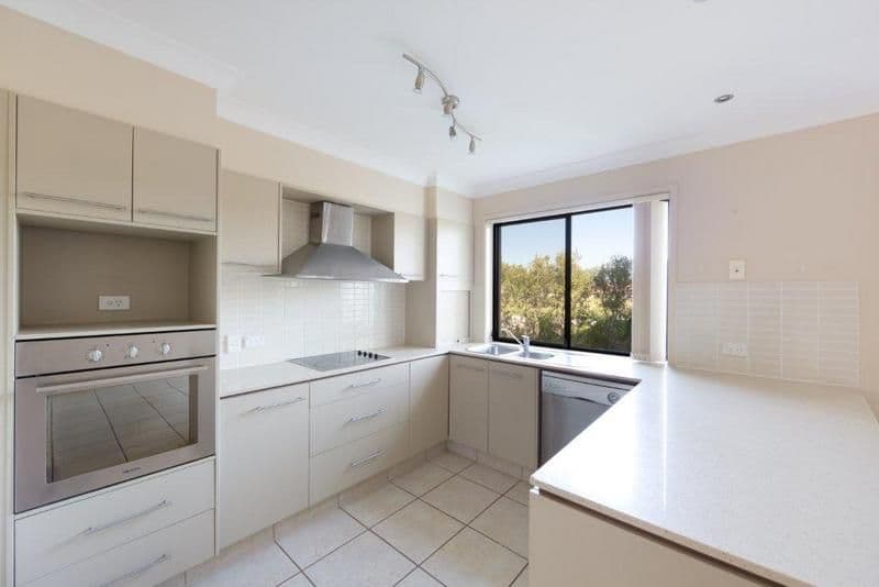 368 Pine Ridge Road, RUNAWAY BAY QLD 4216, Runaway Bay - Thumbnail 2