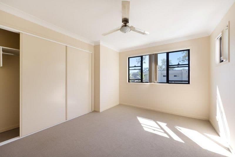 368 Pine Ridge Road, RUNAWAY BAY QLD 4216, Runaway Bay - Thumbnail 7