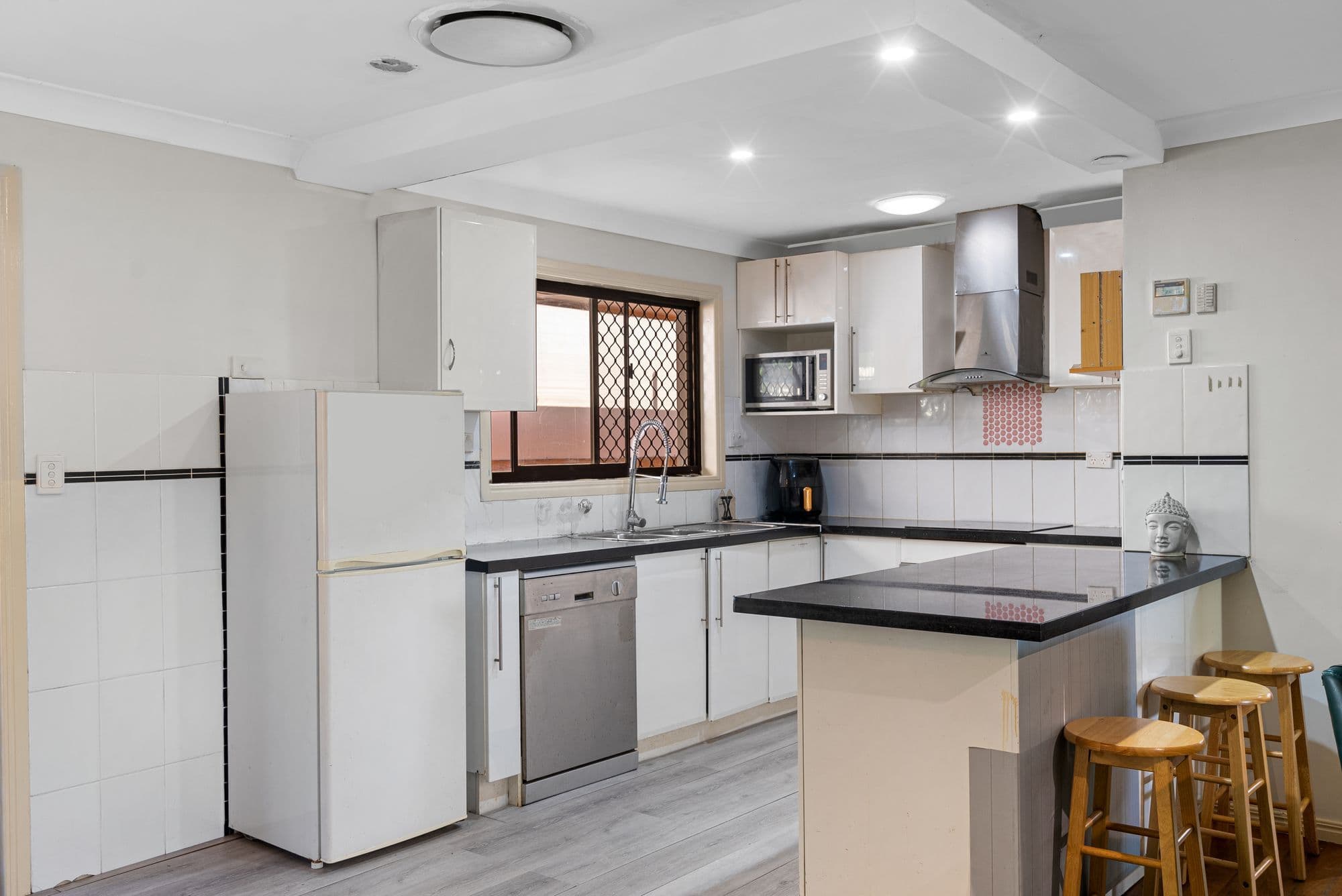 17 Parker Street, Shailer Park QLD 4128, Shailer Park - Thumbnail 6