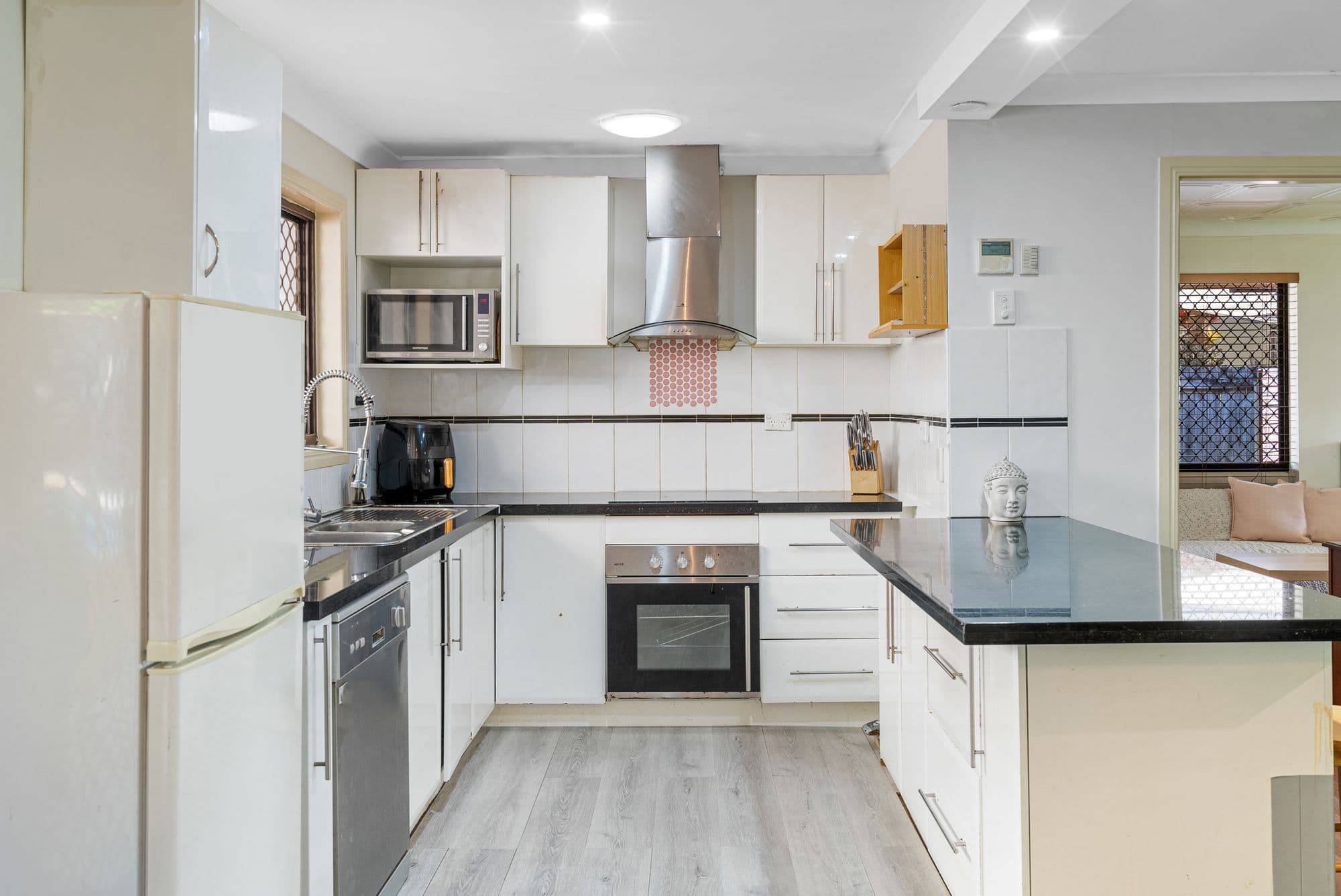 17 Parker Street, Shailer Park QLD 4128, Shailer Park - Thumbnail 7