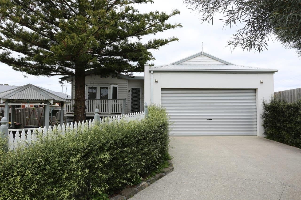 8 De Burgh Road, Drysdale VIC 3222, Drysdale - Image 1