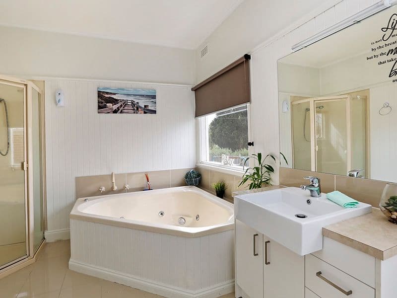 8 De Burgh Road, Drysdale VIC 3222, Drysdale - Thumbnail 6