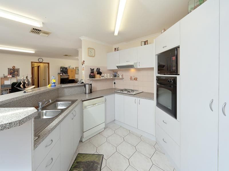 150-152 Hoddle Street, HOWLONG NSW 2643, Howlong - Thumbnail 2