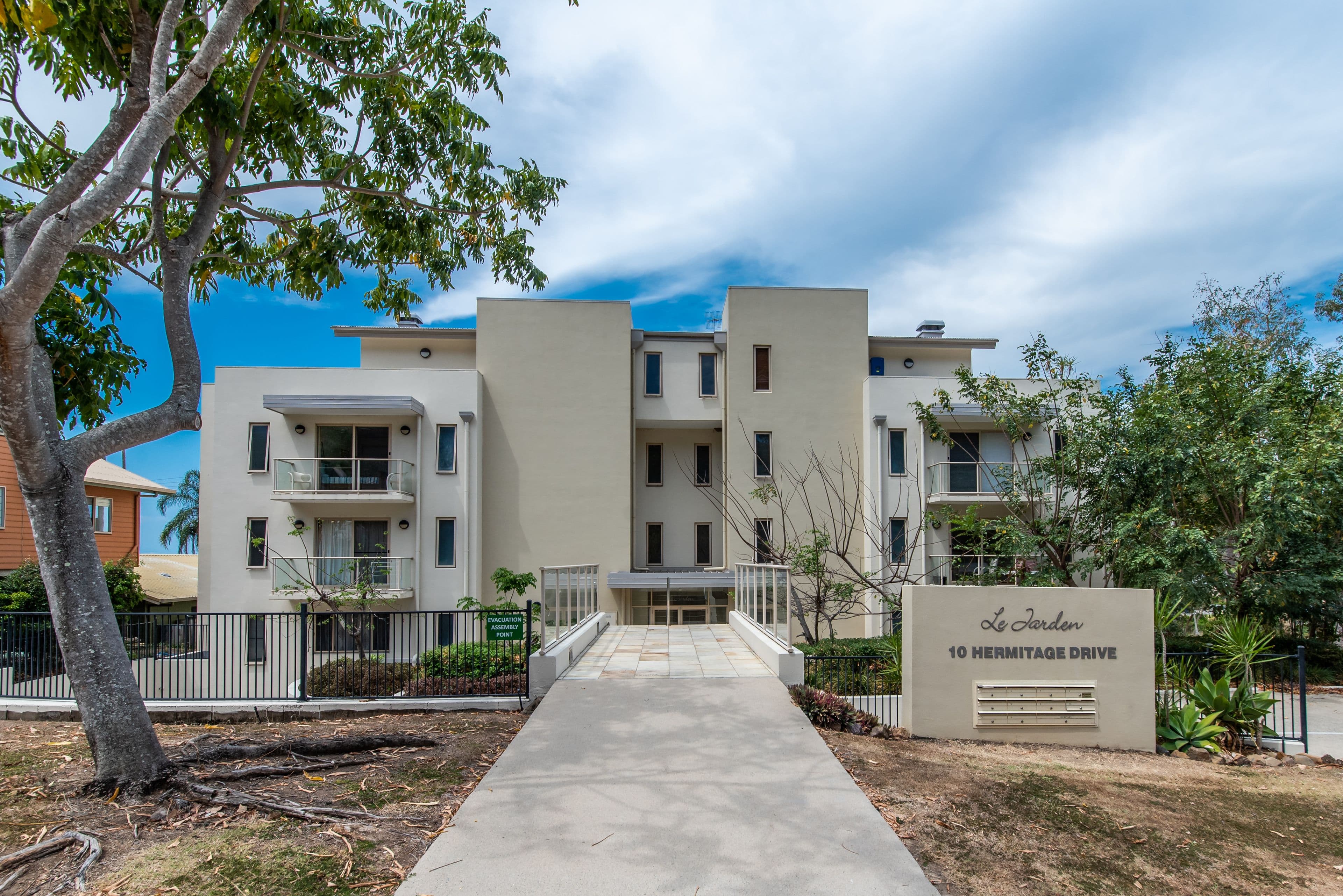 10 Hermitage Drive, Airlie Beach QLD 4802, Airlie Beach - Thumbnail 2