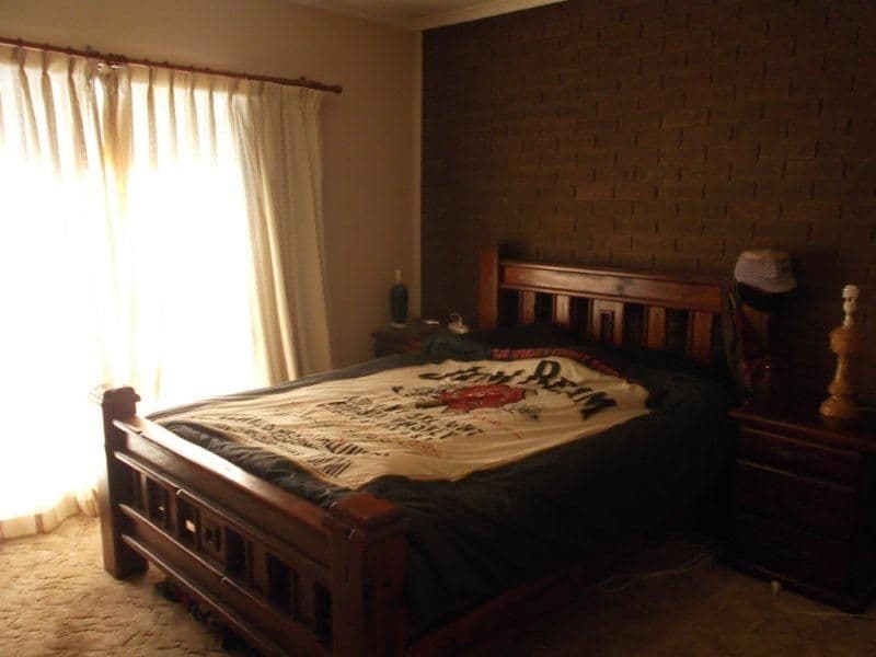 2 Lone Pine Avenue, COROWA NSW 2646, Corowa - Thumbnail 8