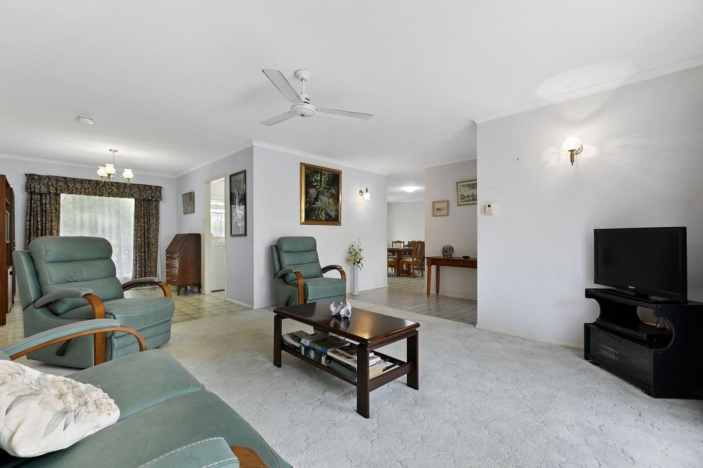 84 Limpus Street, Urangan QLD 4655, Urangan - Thumbnail 3