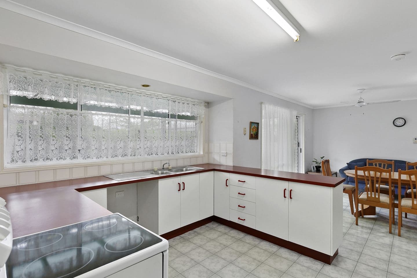 84 Limpus Street, Urangan QLD 4655, Urangan - Thumbnail 4