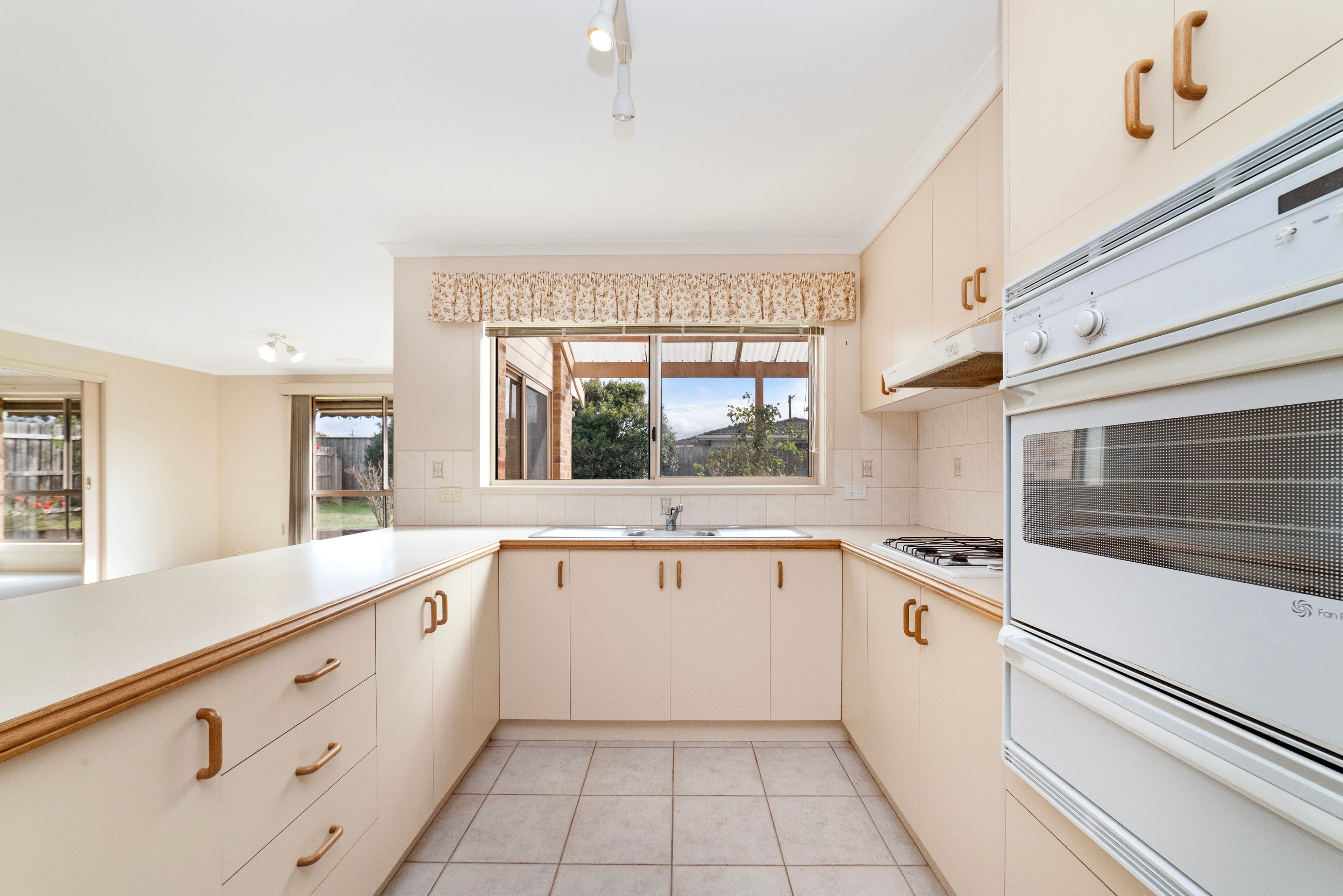 10 Ormsby Court, Warrnambool VIC 3280, Warrnambool - Thumbnail 2