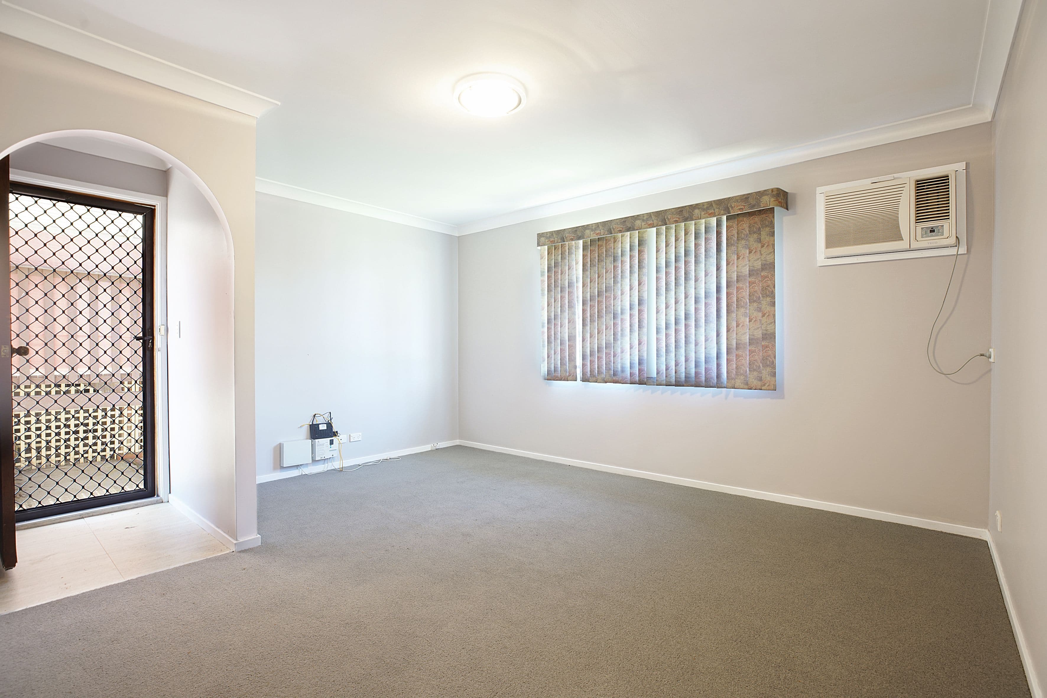 12 Dundee Street, Cambridge Park - Thumbnail 8