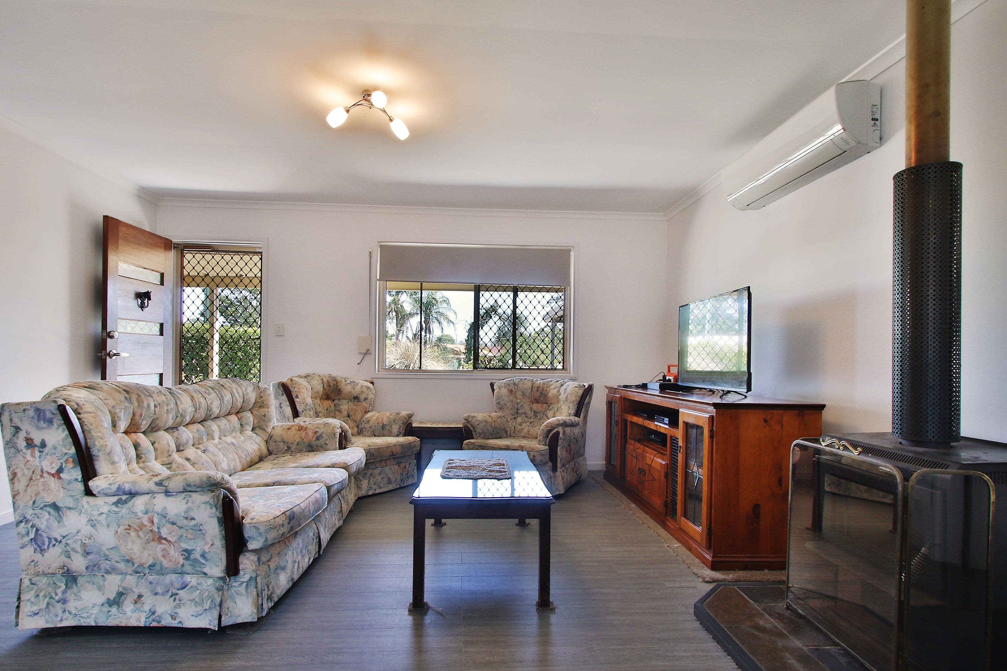 1 Battersby Street, One Mile QLD 4305, One Mile - Thumbnail 2