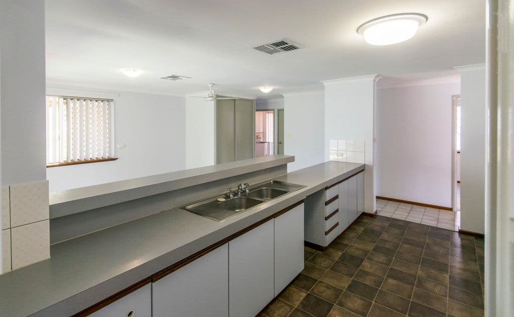 21 Seaview Boulevard, Wandina WA 6530, Wandina - Thumbnail 4