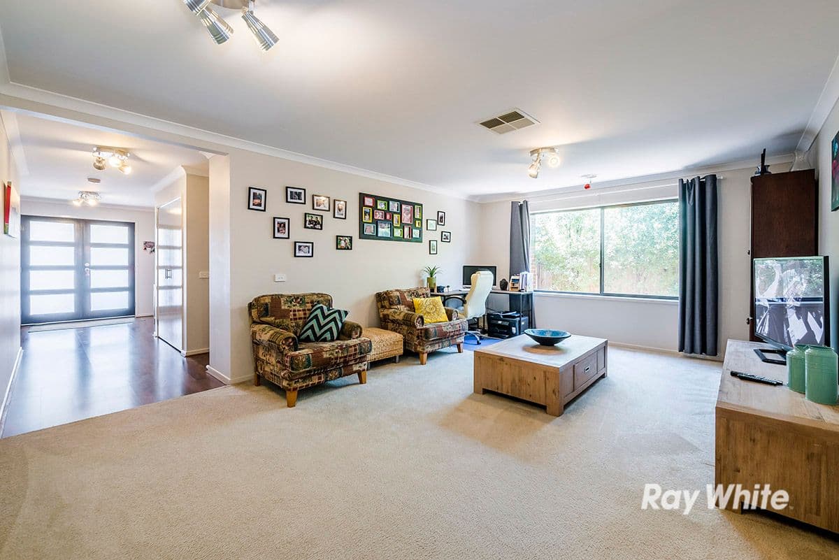 26 Naas Road, Clyde North VIC 3978, Clyde North - Thumbnail 4