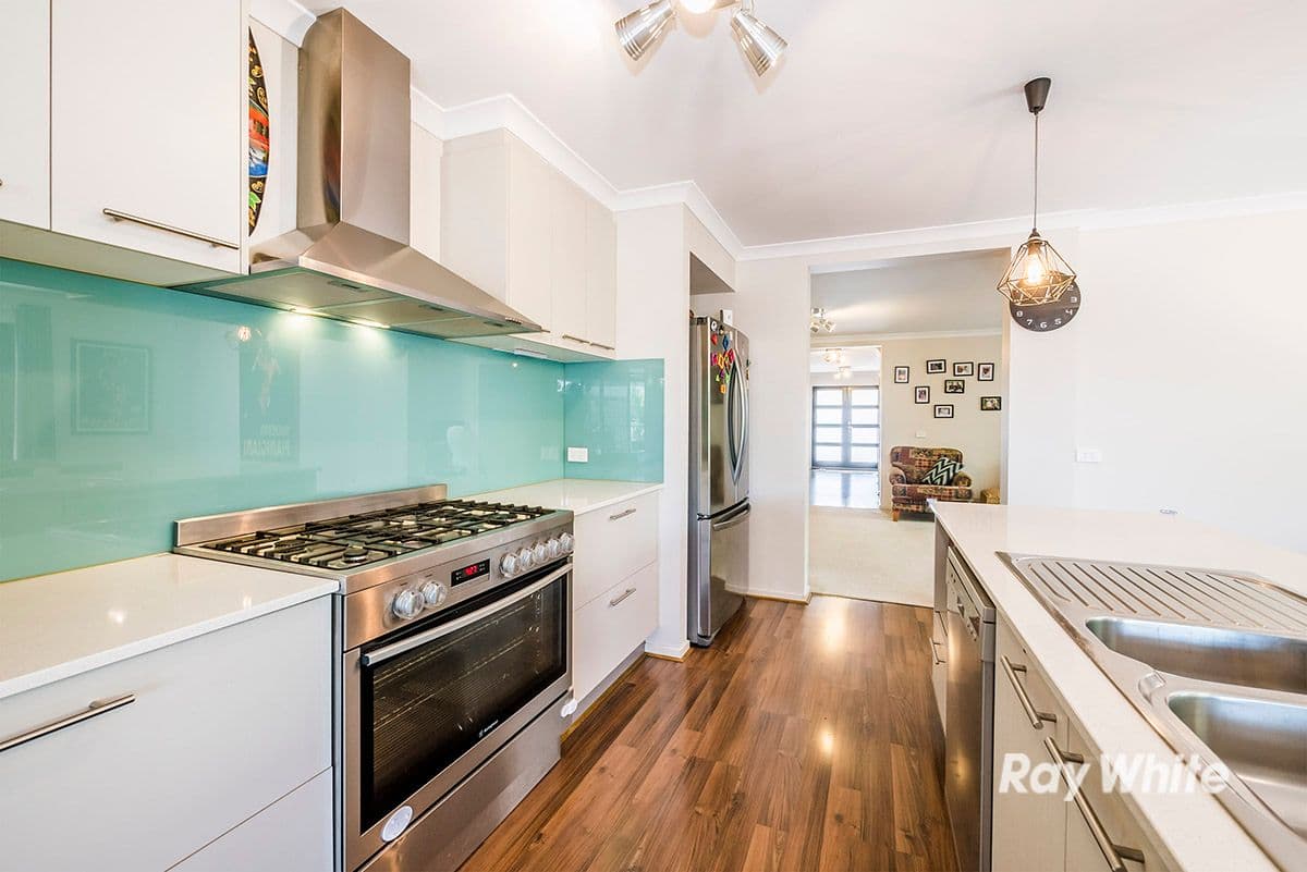 26 Naas Road, Clyde North VIC 3978, Clyde North - Thumbnail 7