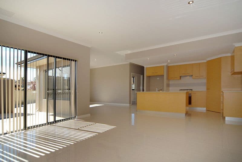 10  Birchgrove Court, BIBRA LAKE WA 6163, Bibra Lake - Thumbnail 3