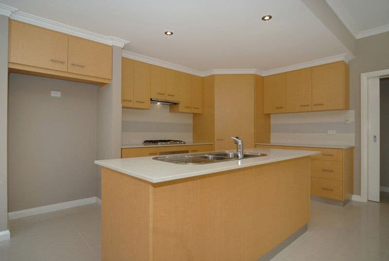 10  Birchgrove Court, BIBRA LAKE WA 6163, Bibra Lake - Thumbnail 4