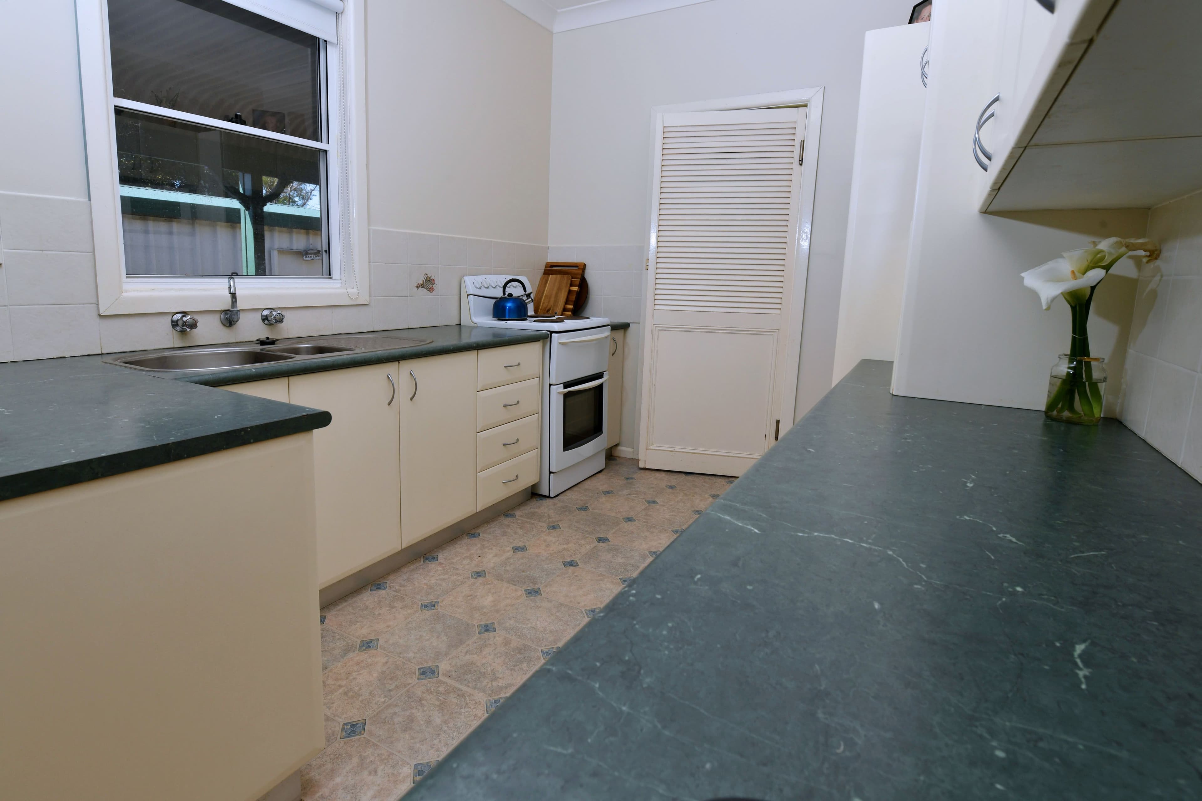 8 Lawson Avenue, Gunnedah NSW 2380, Gunnedah - Thumbnail 3