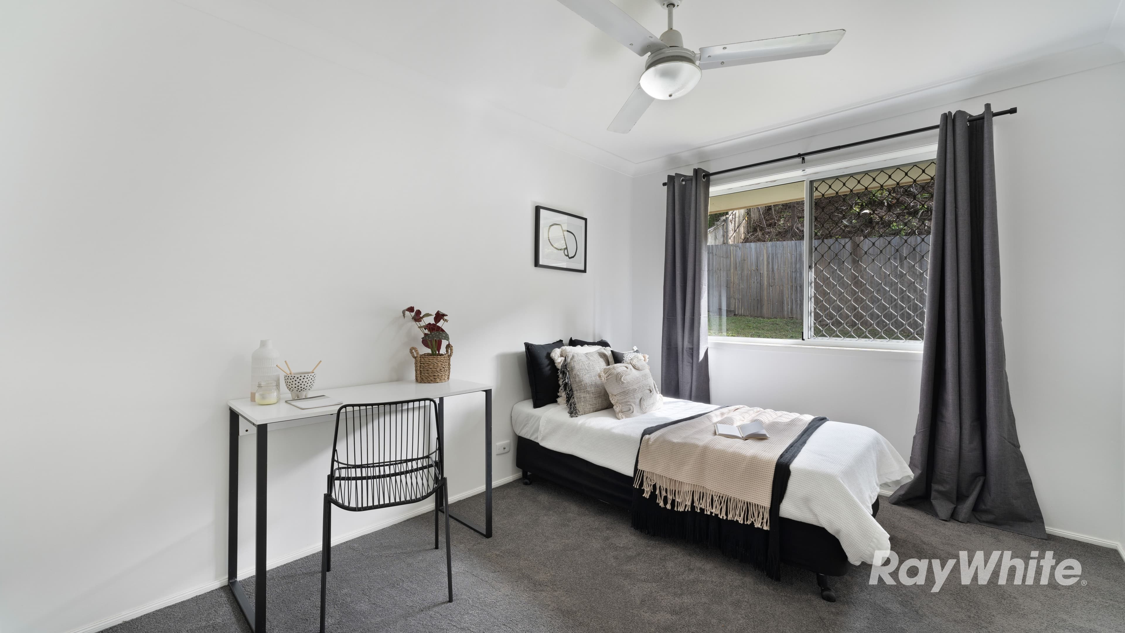 15 Lindau Street, Edens Landing QLD 4207, Edens Landing - Thumbnail 5
